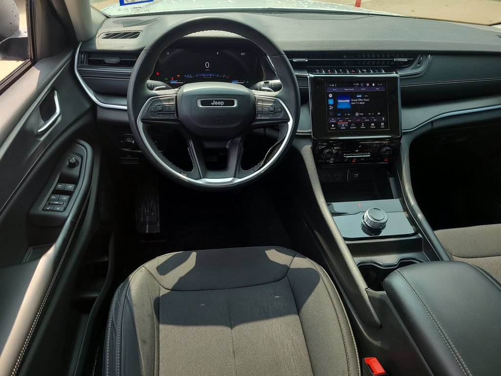 Used 2024 Jeep Grand Cherokee L Laredo w/ Luxury Tech Group I AWD/4WD image 12