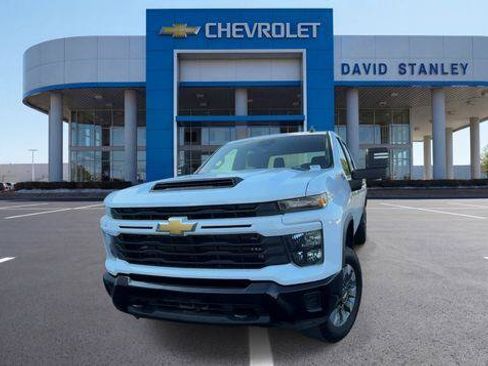 Used 2024 Chevrolet Silverado 2500 Custom w/ Custom Value Package AWD/4WD image 3