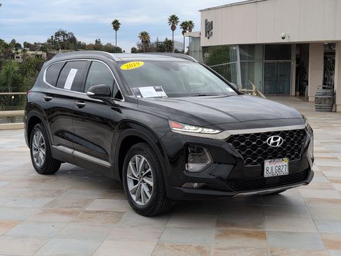 Used 2019 Hyundai Santa Fe Limited image 3