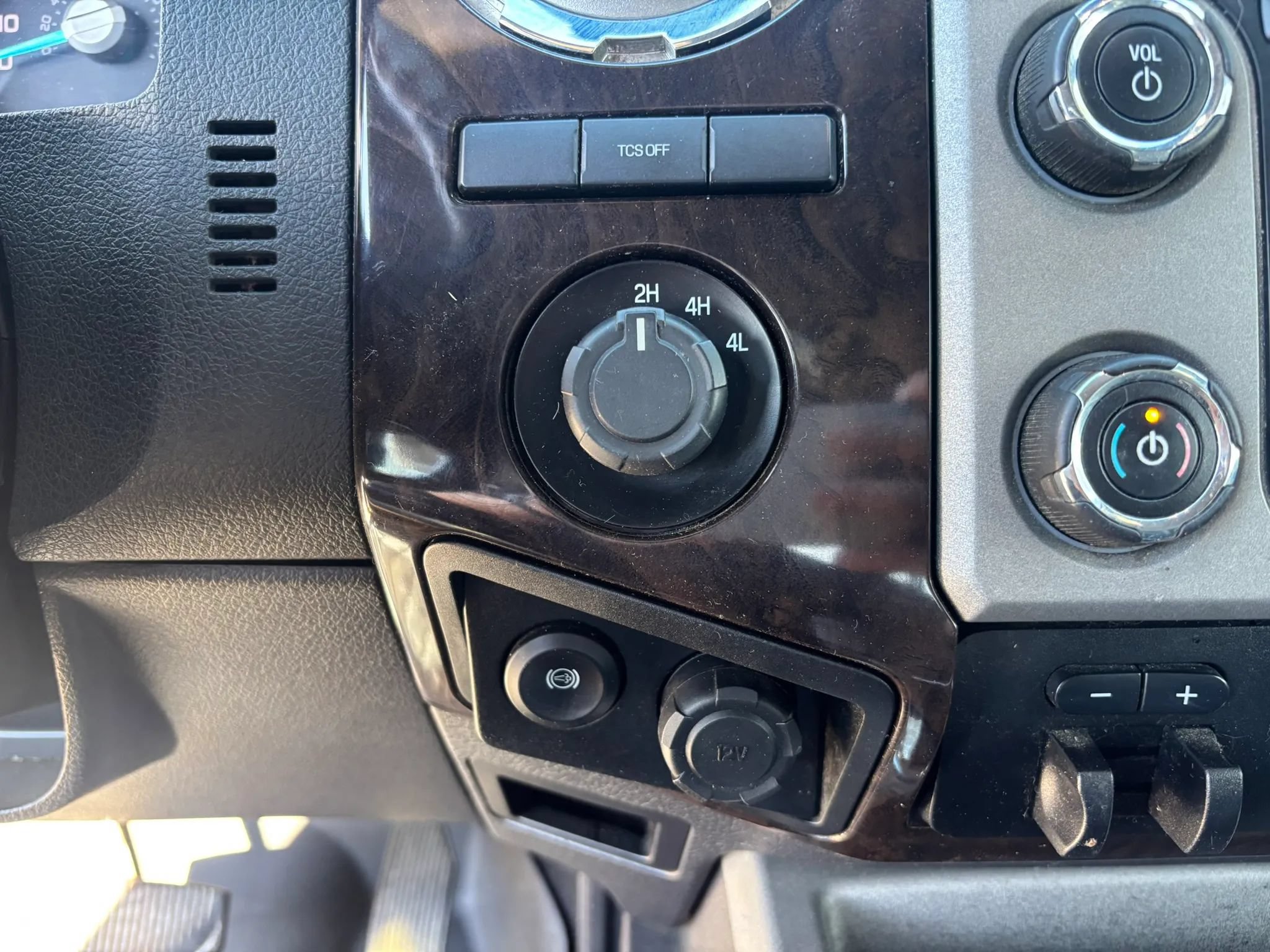 Used 2016 Ford F450 Platinum AWD/4WD image 24