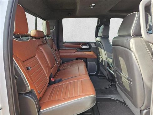 Used 2024 GMC Sierra 2500 Denali Ultimate image 21