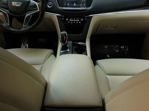 Used 2018 Cadillac XT5 AWD image 26