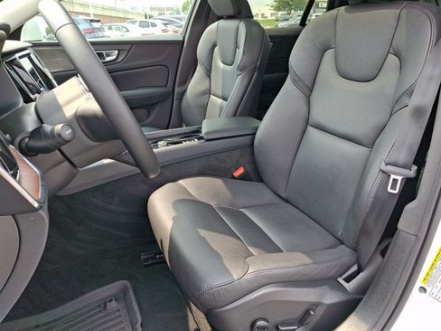 Used 2024 Volvo V60 B5 Cross Country Plus AWD/4WD image 13