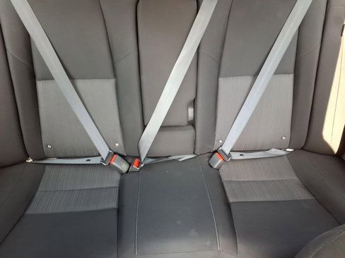 Used 2022 Nissan Sentra SV FWD image 17