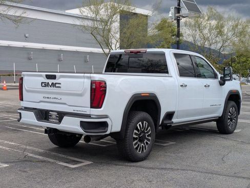 New 2026 GMC Sierra 2500 Denali Ultimate AWD/4WD image 4