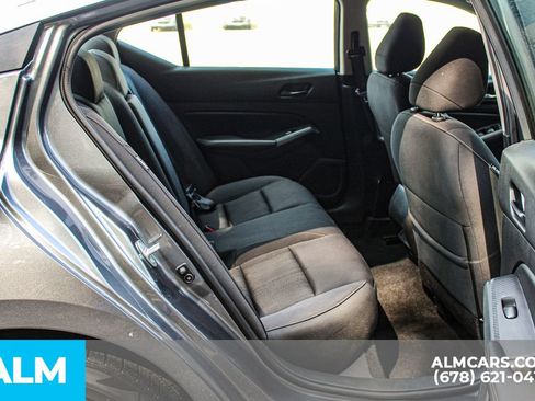 Used 2025 Nissan Altima 2.5 SV FWD image 19