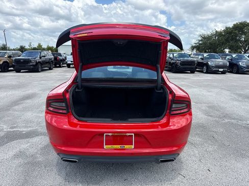 Used 2017 Dodge Charger R/T w/ Blacktop Package RWD image 26