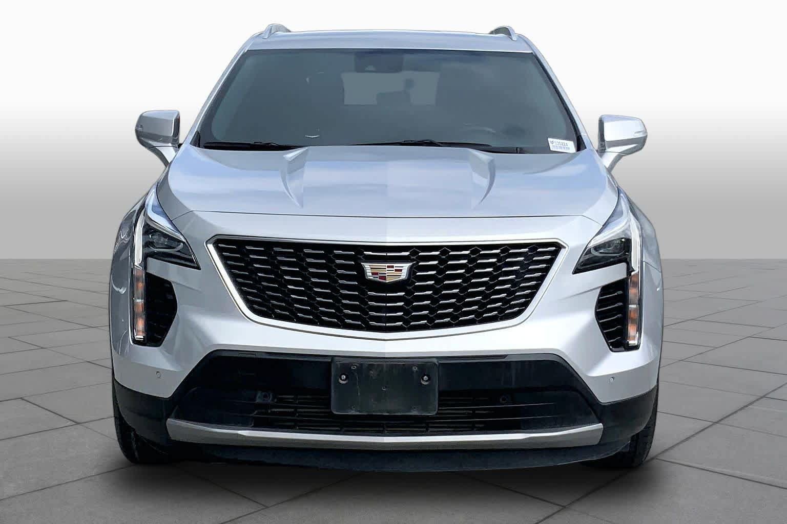 Used 2022 Cadillac XT4 Premium Luxury w/ Safety Alert Package AWD/4WD image 4