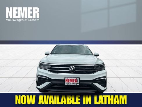 Certified 2024 Volkswagen Tiguan SE AWD/4WD image 6