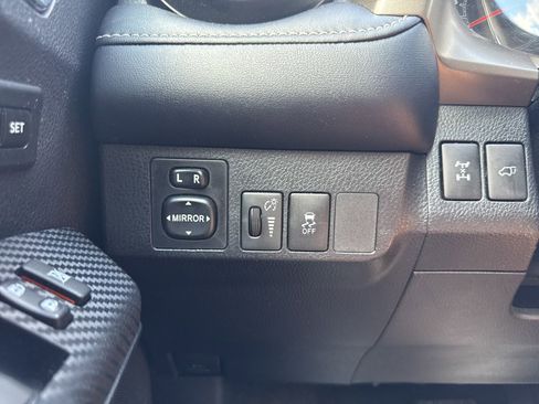 Used 2013 Toyota RAV4 Limited image 29