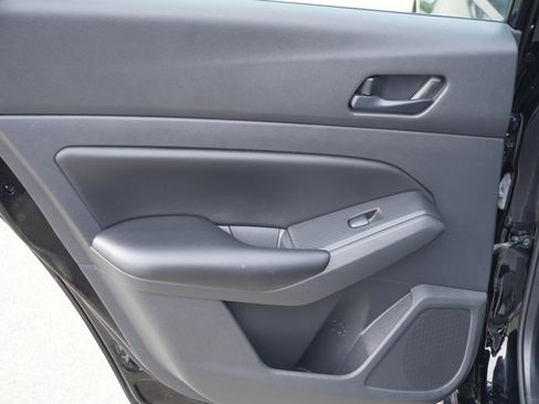 Used 2024 Nissan Altima 2.5 S image 10