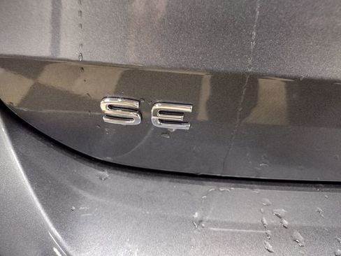 New 2025 Volkswagen Taos SE image 15