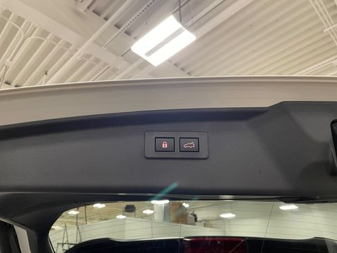 Used 2025 Subaru Outback Onyx Edition AWD/4WD image 16