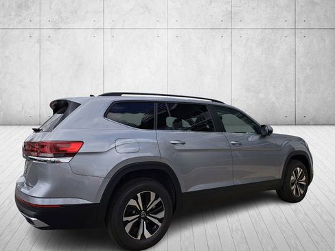 New 2026 Volkswagen Atlas SE FWD image 5