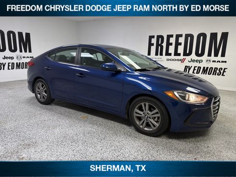 Used 2017 Hyundai Elantra SE FWD image 3