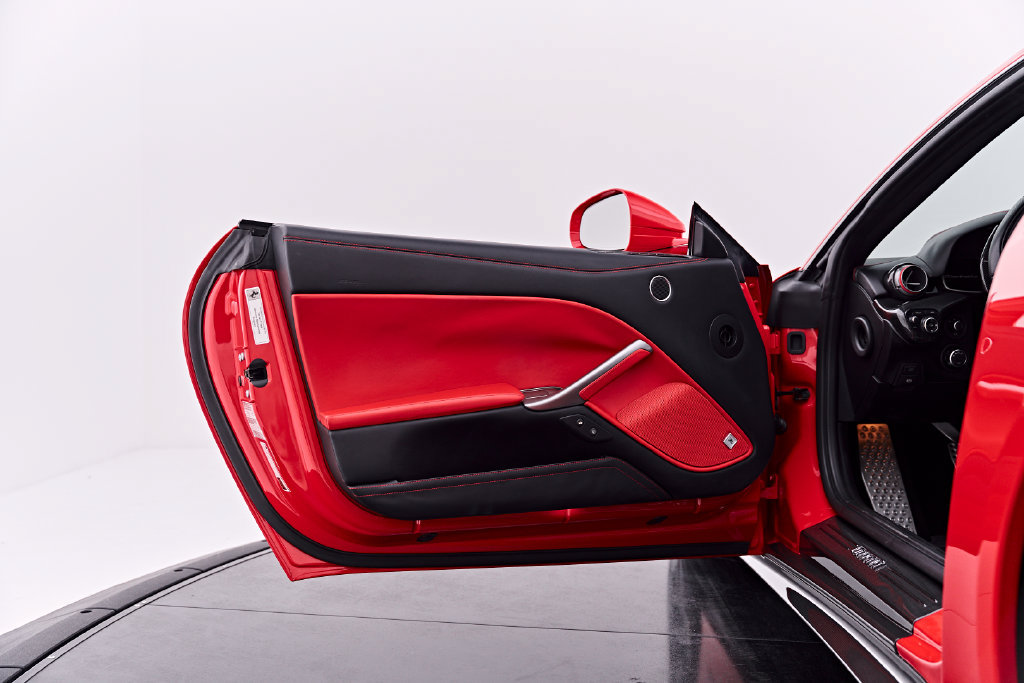 Used 2016 Ferrari F12 Berlinetta RWD image 44