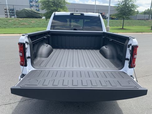 Used 2025 RAM 1500 Big Horn AWD/4WD image 34