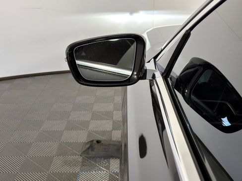 Used 2020 BMW 750i xDrive w/ Cold Weather Package image 29