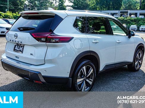 Used 2025 Nissan Rogue SL FWD image 5