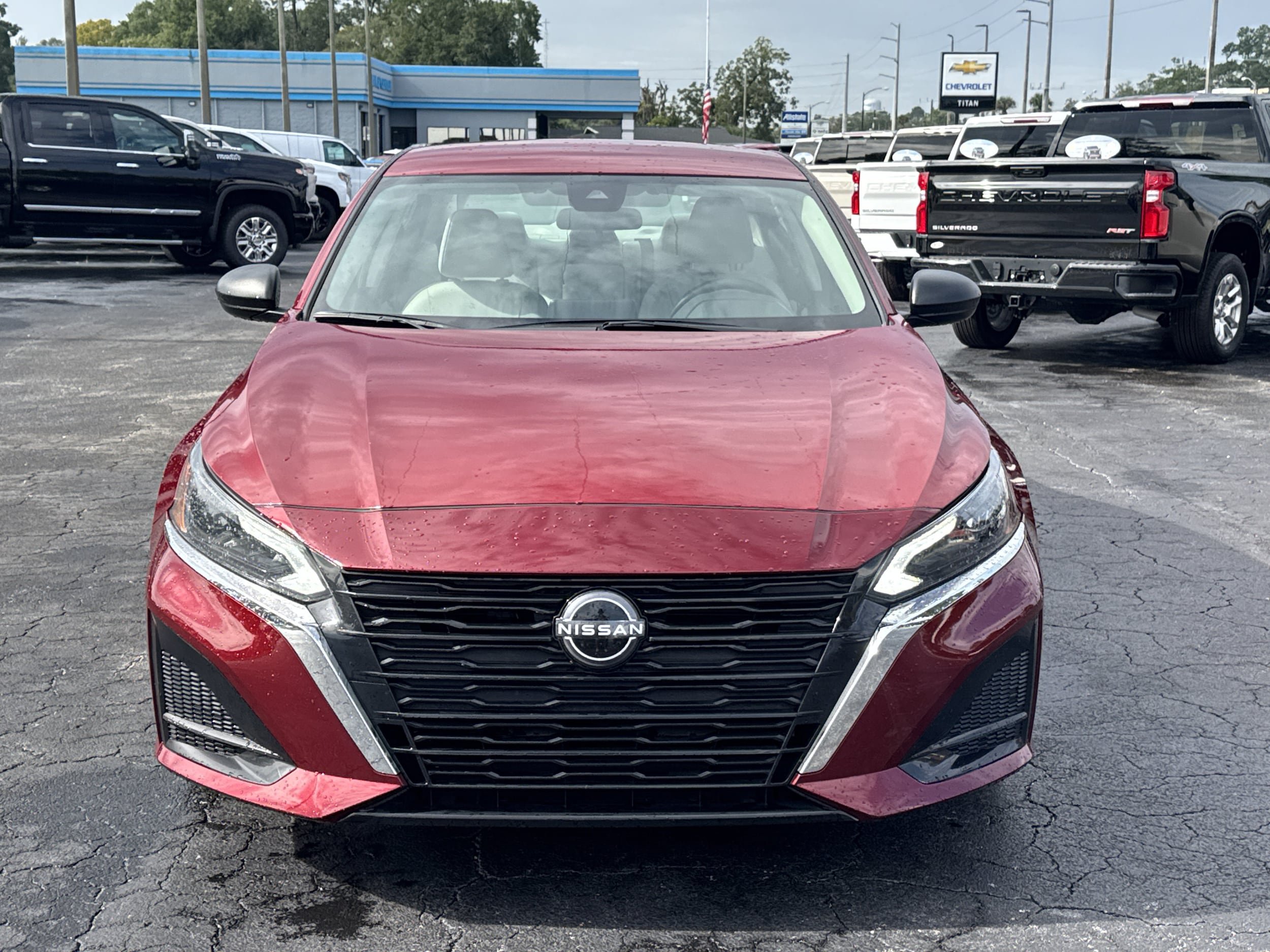 Used 2025 Nissan Altima 2.5 SV FWD image 4