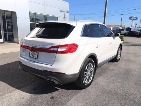Used 2017 Lincoln MKX Select w/ Select Plus Package image 11
