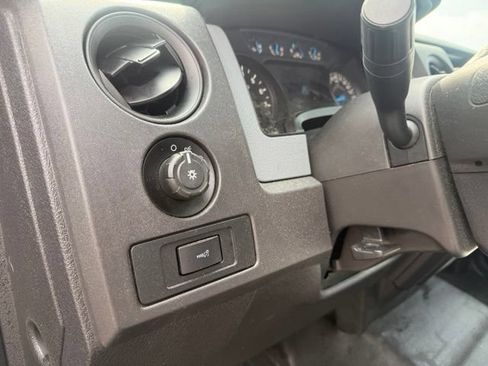 Used 2013 Ford F150 XL w/ Mid Equipment Group AWD/4WD image 32