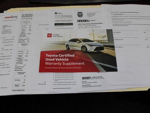 Certified 2025 Toyota Sienna XLE Woodland Edition AWD/4WD image 30