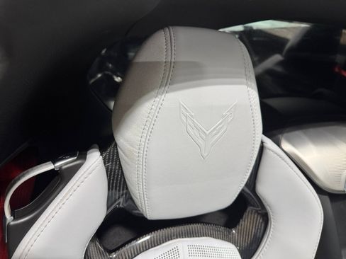 Used 2024 Chevrolet Corvette Stingray Preferred Cpe w/ 2LT image 18