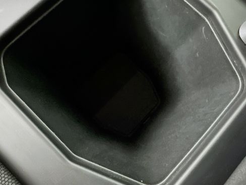 Used 2022 Land Rover Defender 110 X-Dynamic SE image 27