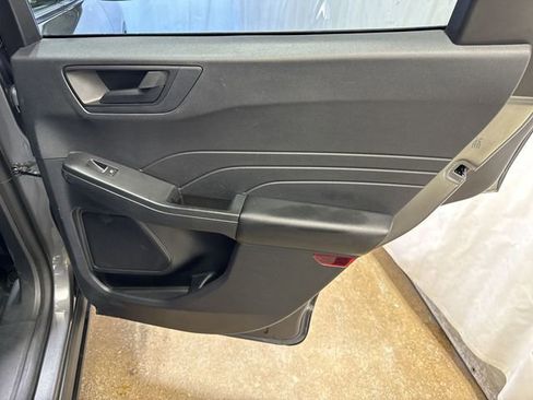 Used 2022 Ford Escape SE w/ SE Sport Appearance Package FWD image 27