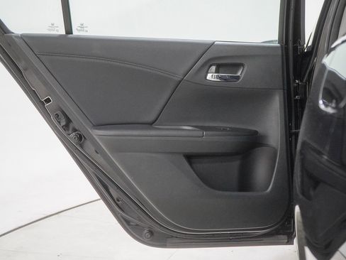 Used 2016 Honda Accord EX-L image 43