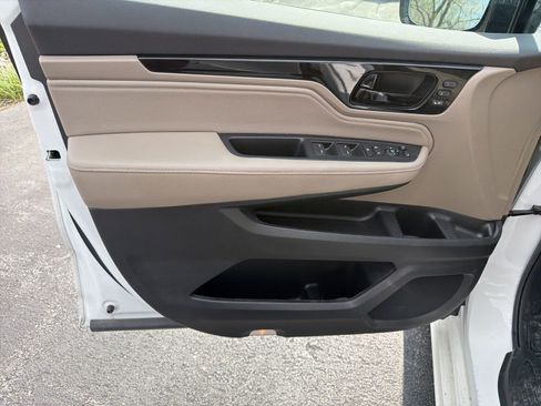 Used 2023 Honda Odyssey Elite image 13