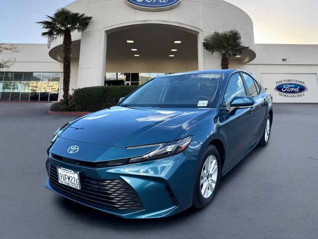 Used 2026 Toyota Camry LE w/ Convenience Package FWD image 1
