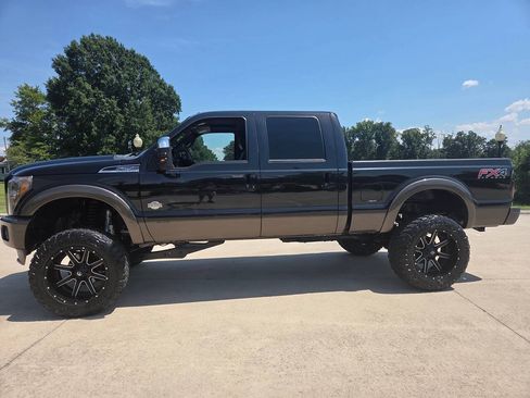 Used 2015 Ford F250 King Ranch w/ FX4 Off-Road Package AWD/4WD image 3