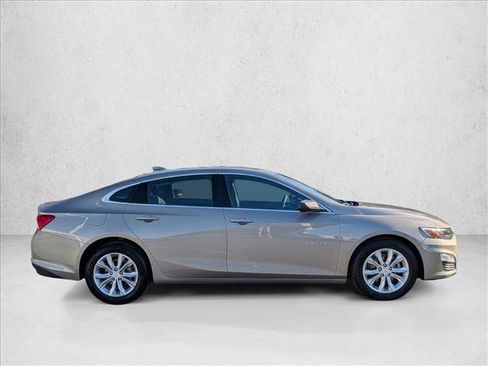 Used 2023 Chevrolet Malibu LT image 4
