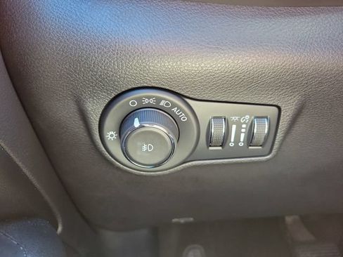 Used 2022 Jeep Compass Trailhawk AWD/4WD image 23