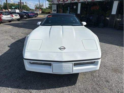 Used 1989 Chevrolet Corvette Coupe image 2