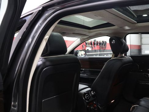 Used 2014 Jaguar XJ L Portfolio image 38