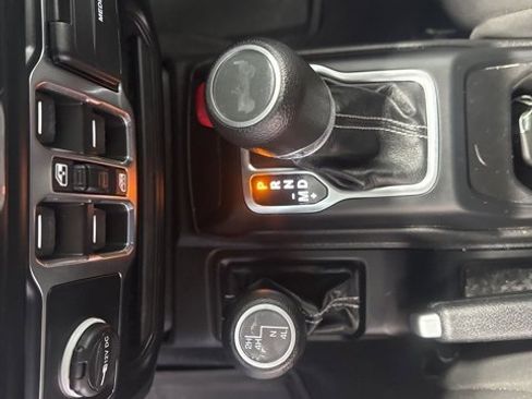 Used 2022 Jeep Wrangler Unlimited Sahara w/ Safety Group image 16