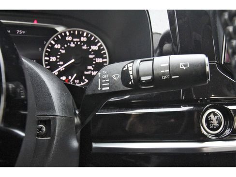 Used 2023 Nissan Pathfinder SV w/ SV Premium Package image 22