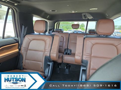 Used 2023 Lincoln Navigator Reserve AWD/4WD image 19