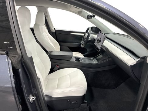 Certified 2023 Tesla Model Y Performance AWD/4WD image 13