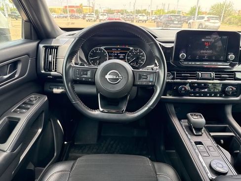 Used 2024 Nissan Pathfinder Rock Creek AWD/4WD image 13