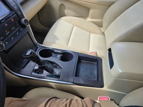 Used 2016 Toyota Camry LE FWD image 26