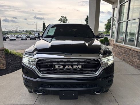 Used 2022 RAM 1500 Limited w/ Body-Colour Bumper Group AWD/4WD image 3
