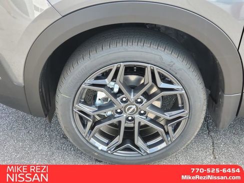 New 2026 Nissan Kicks SR w/ SR Premium Package image 7