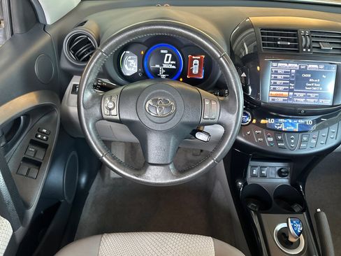 Used 2013 Toyota RAV4 EV FWD image 14