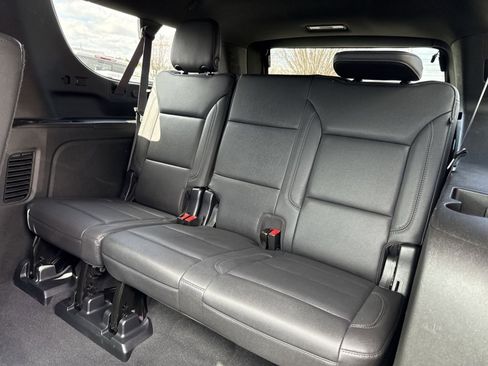 Used 2023 Chevrolet Suburban LT w/ LT Signature Package image 24