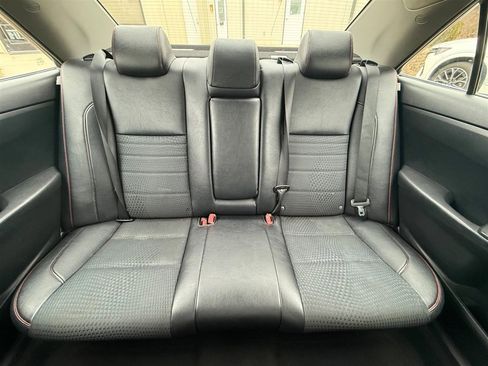 Used 2015 Toyota Camry SE w/ Moonroof Package image 25