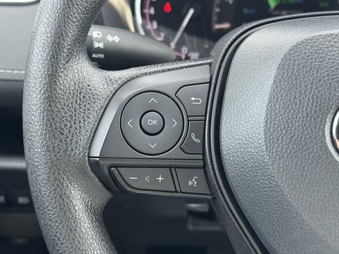 Used 2024 Toyota RAV4 XLE image 25